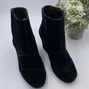 Toms‎ Desert Wedge Black Suede Ankle Booties Shoes Size 7 Exposed Seams Zipper
